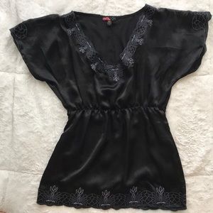 Forever 21 loose tunic with embroidery detail